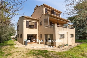 villa à la vente -   13400  AUBAGNE, surface 200 m2 vente villa - UBI443210192